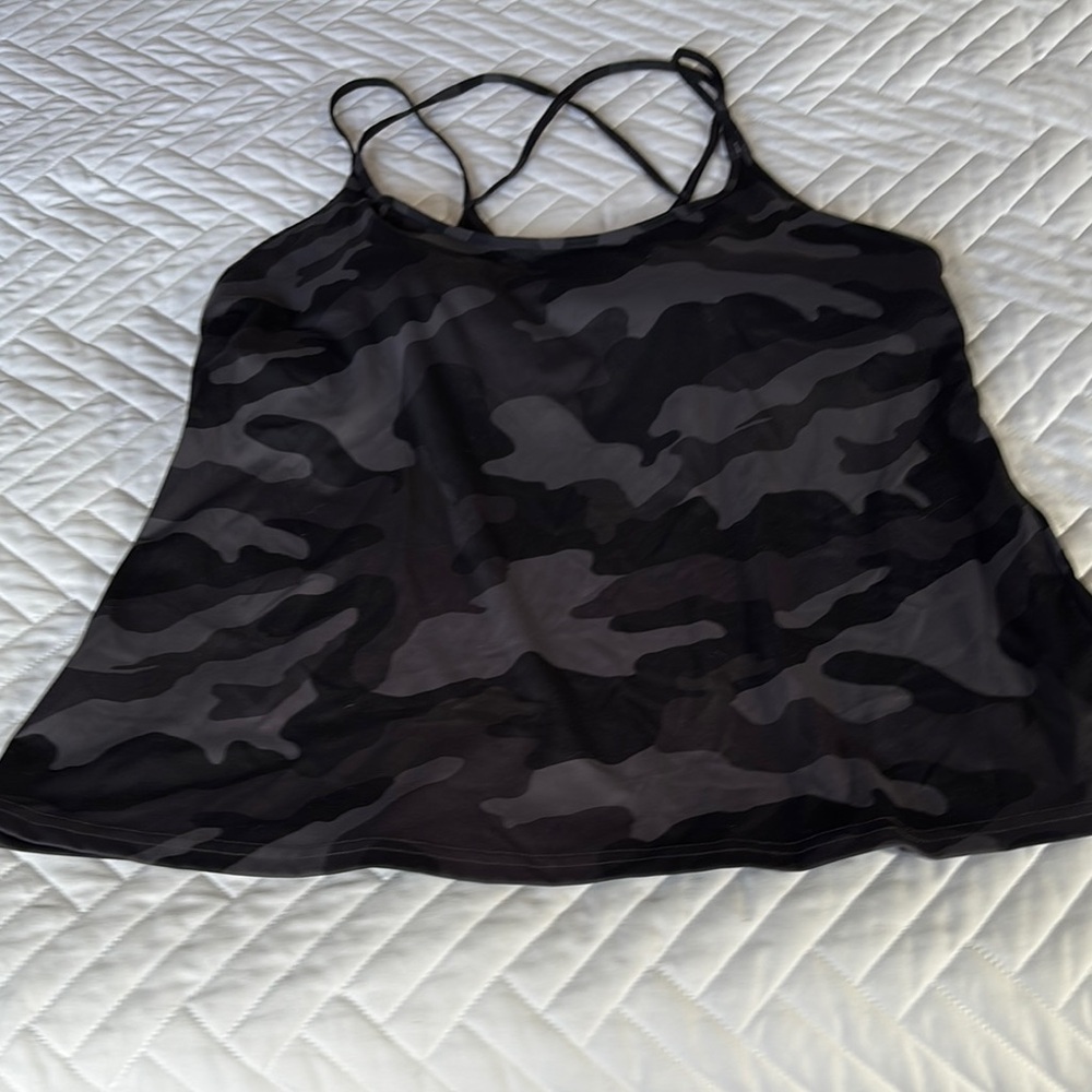 Old Navy Black and Gray Camouflage Crop Camisole